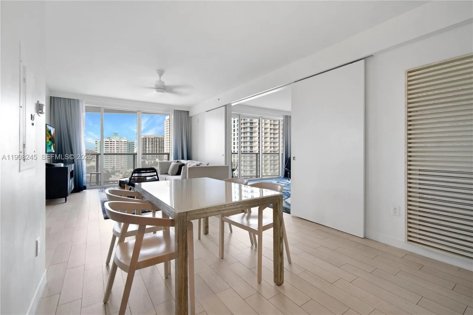Foto de propiedad en 3101 Bayshore Drive 1102, Fort Lauderdale, FL 33304 Fort Lauderdale con MLS# 