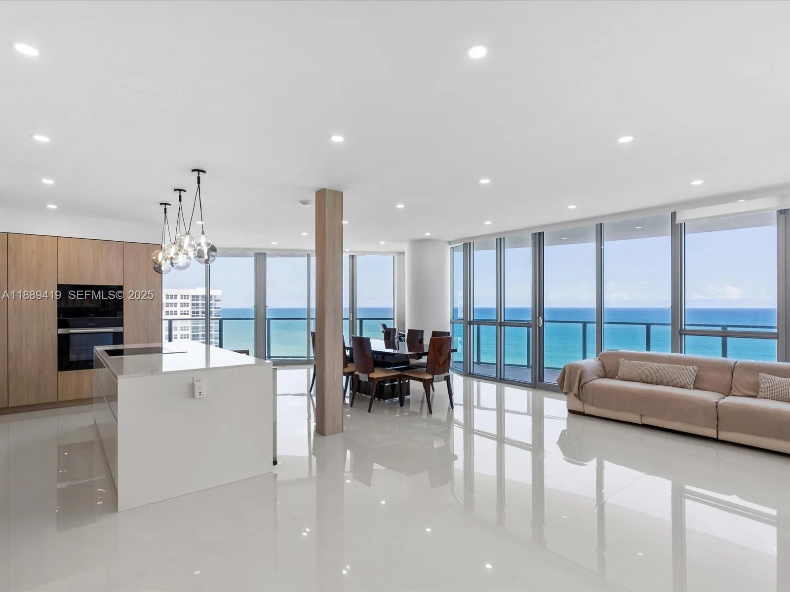 Foto de propiedad en 3101 S Ocean Drive 1608, Hollywood, FL 33019 Hollywood con MLS# 