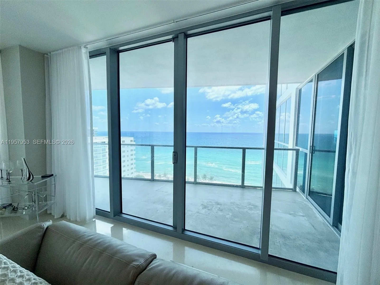 Foto de propiedad en 3101 S Ocean Drive 1701, Hollywood, FL 33019 Hollywood con MLS#