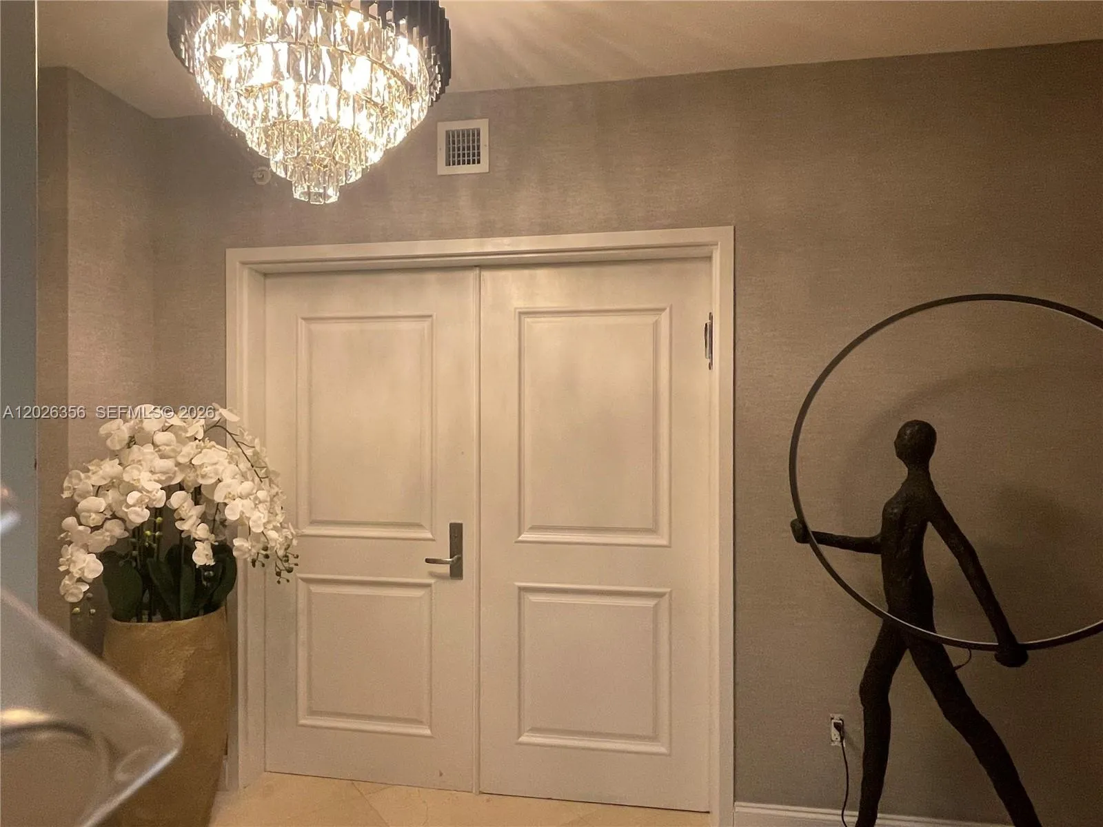 Foto de propiedad en 3101 S Ocean Drive 1707, Hollywood, FL 33019 Hollywood con MLS# 