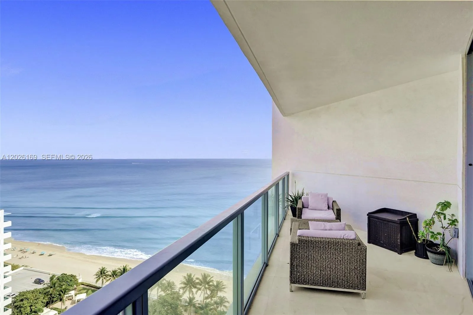 Foto de propiedad en 3101 S Ocean Drive 2005 (available now ), Hollywood, FL 33019 Hollywood con MLS#