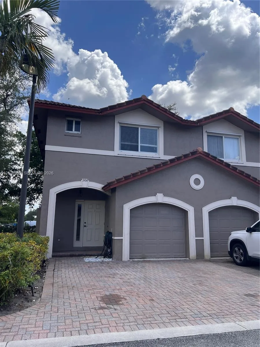 Foto de propiedad en 3102 Coral Ridge Drive 3102, Coral Springs, FL 33065 Coral Springs con MLS# 
