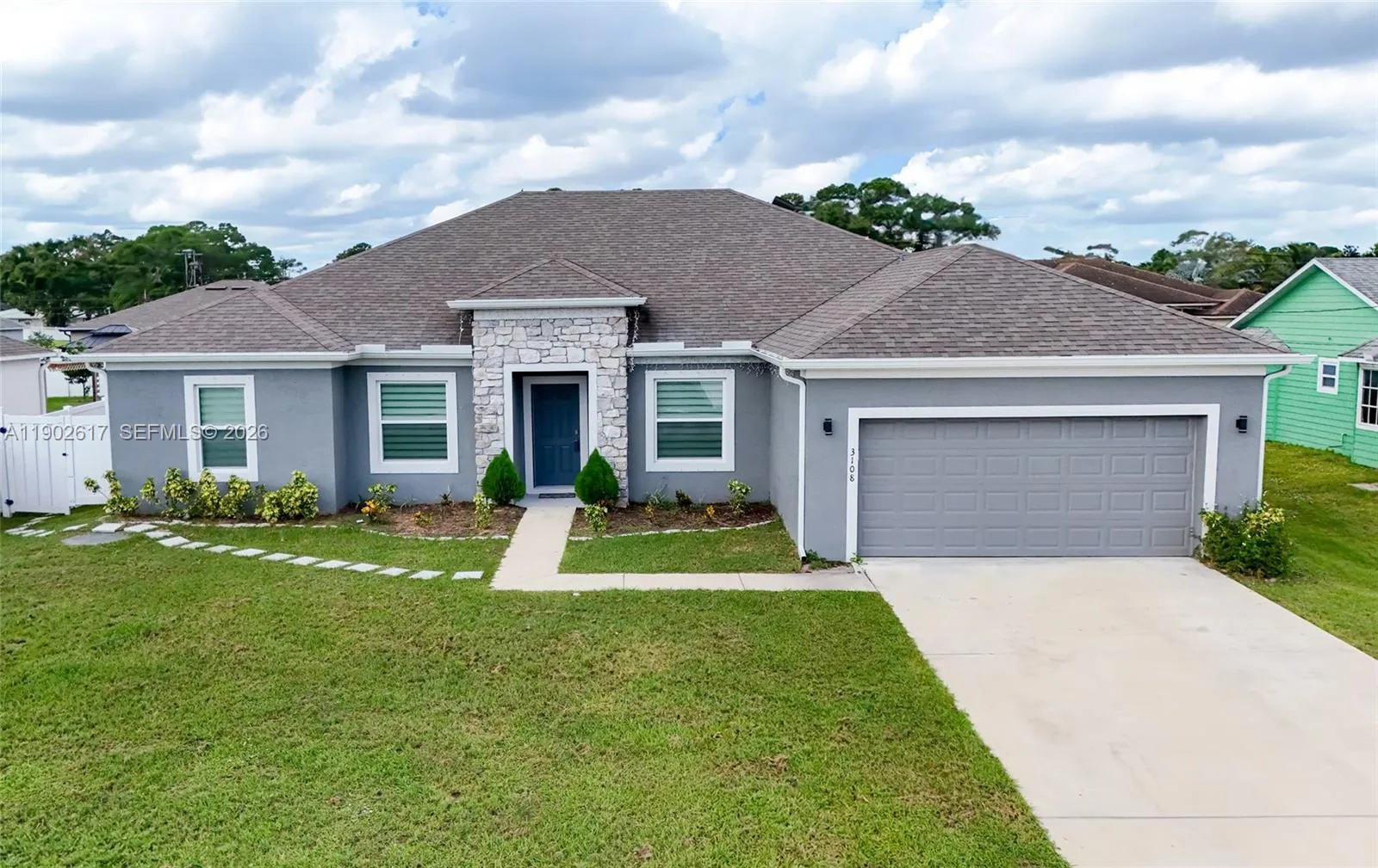 Foto de propiedad en 3108 SW Nutley Street, Port St. Lucie, FL 34953 Port St. Lucie con MLS# 