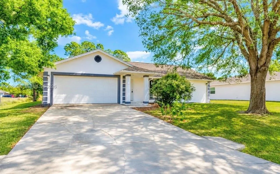 Foto de propiedad en 311 San Filippo Drive, Palm Bay, FL 32909 Palm Bay con MLS# 
