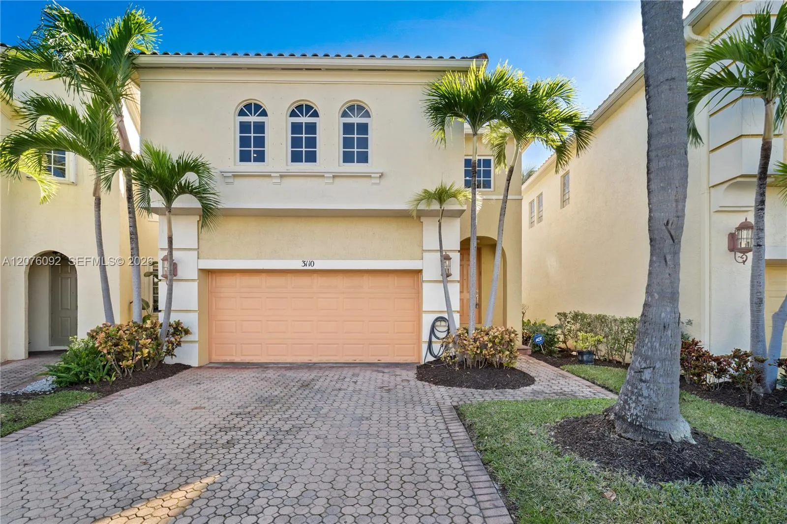 Foto de propiedad en 3110 NE 210th Terrace, Aventura, FL 33180 Aventura con MLS# 