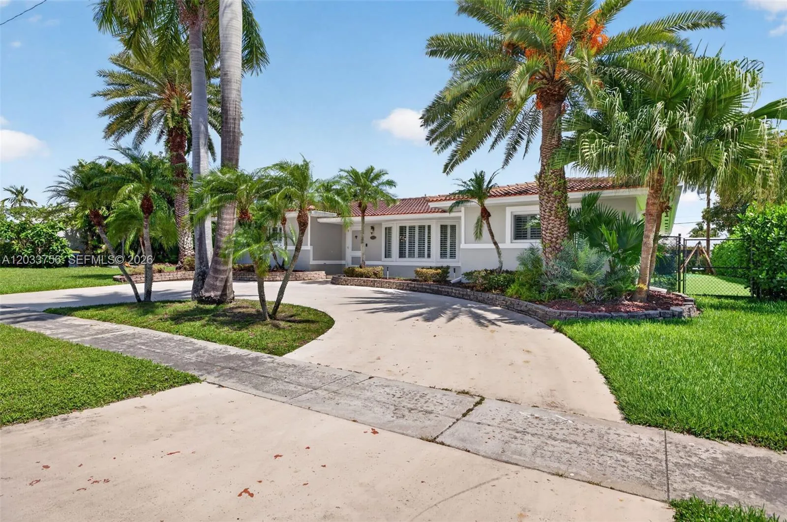 Foto de propiedad en 313 SE 6th Street, Dania Beach, FL 33004 Dania Beach con MLS# 