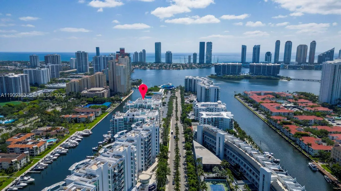 Foto de propiedad en 3131 NE 188th Street 2-1004, Aventura, FL 33180 Aventura con MLS# 