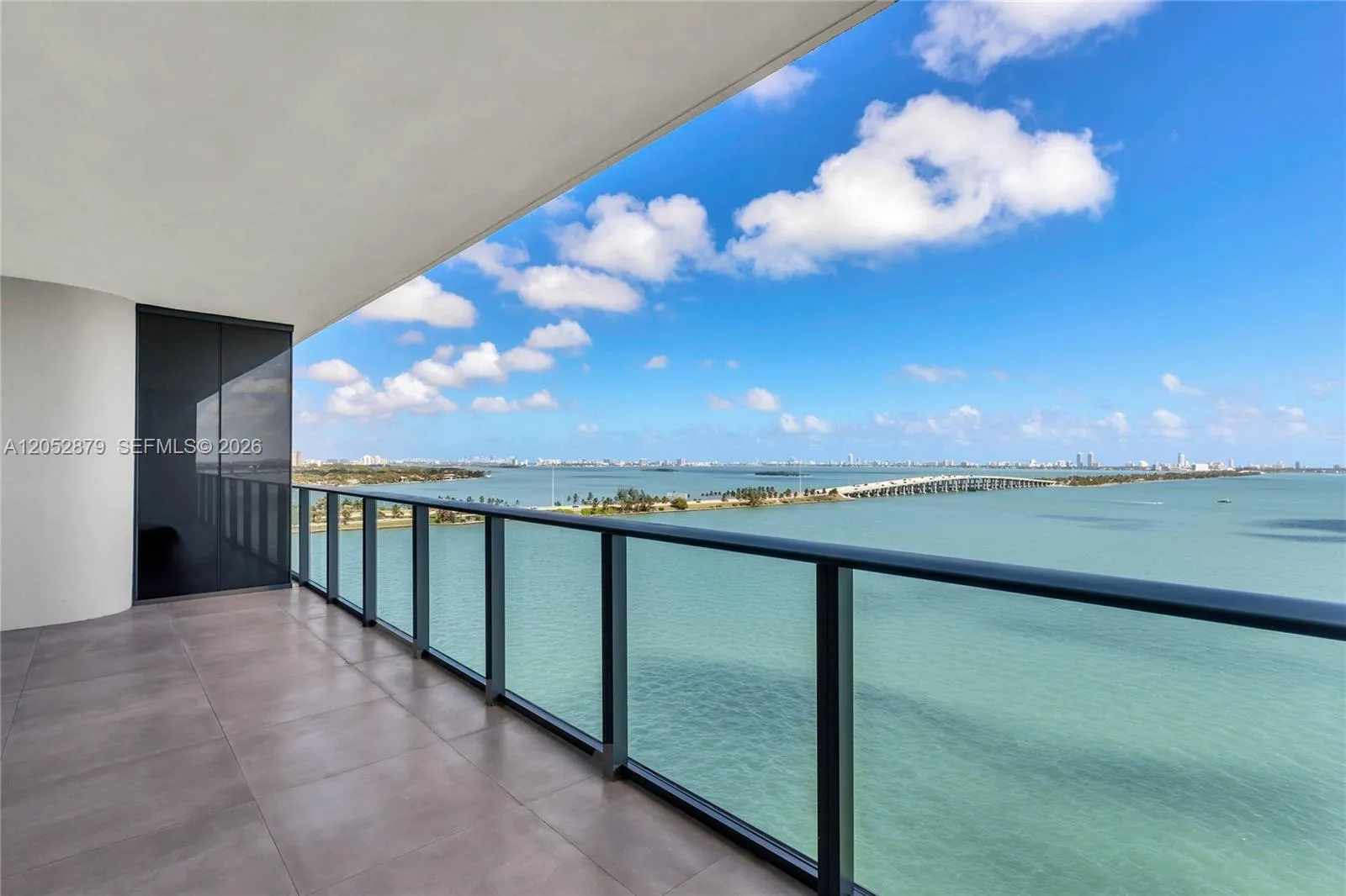 Foto de propiedad en 3131 NE 7th Avenue 1203, Miami, FL 33137 Miami con MLS# 
