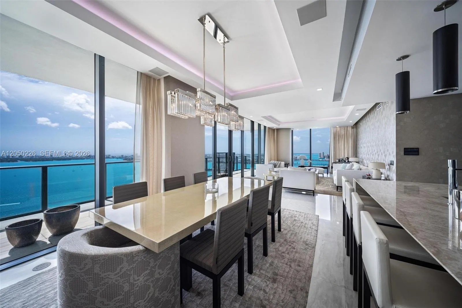 Foto de propiedad en 3131 NE 7th Avenue PH5001, Miami, FL 33137 Miami con MLS#