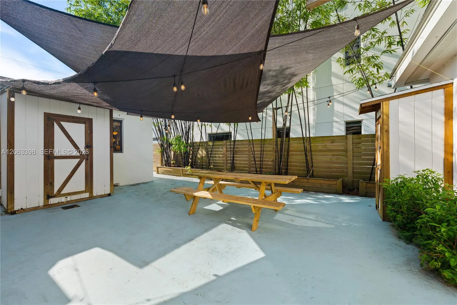 Foto de propiedad en 3134 Carter Street 2, Miami, FL 33133 Miami con MLS# 