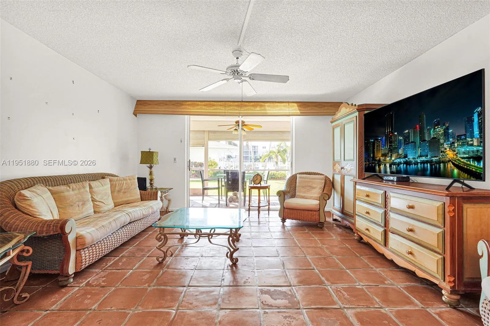 Foto de propiedad en 314 SE 10th Street 103, Dania Beach, FL 33004 Dania Beach con MLS# 