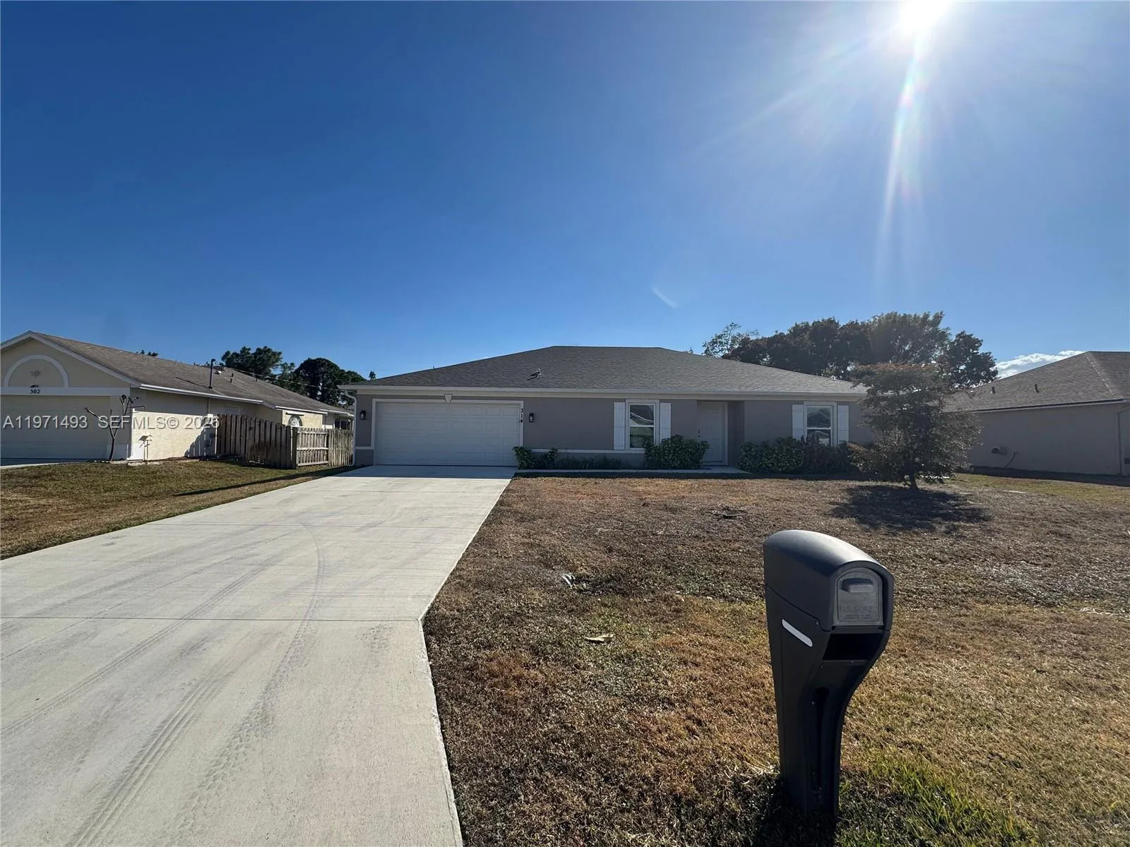 Vendido 314 SW Ray Avenue, Port St. Lucie, FL 34983, Port St. Lucie, FL 34983