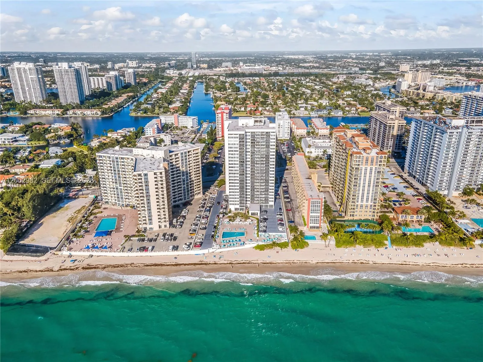 Foto de propiedad en 3140 S Ocean Drive 606, Hallandale Beach, FL 33009 Hallandale Beach con MLS# 
