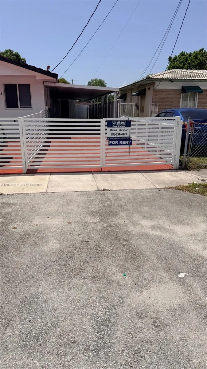 En Renta 3144 SW 23rd Street 3144, Miami, FL 33145, Miami, FL 33145
