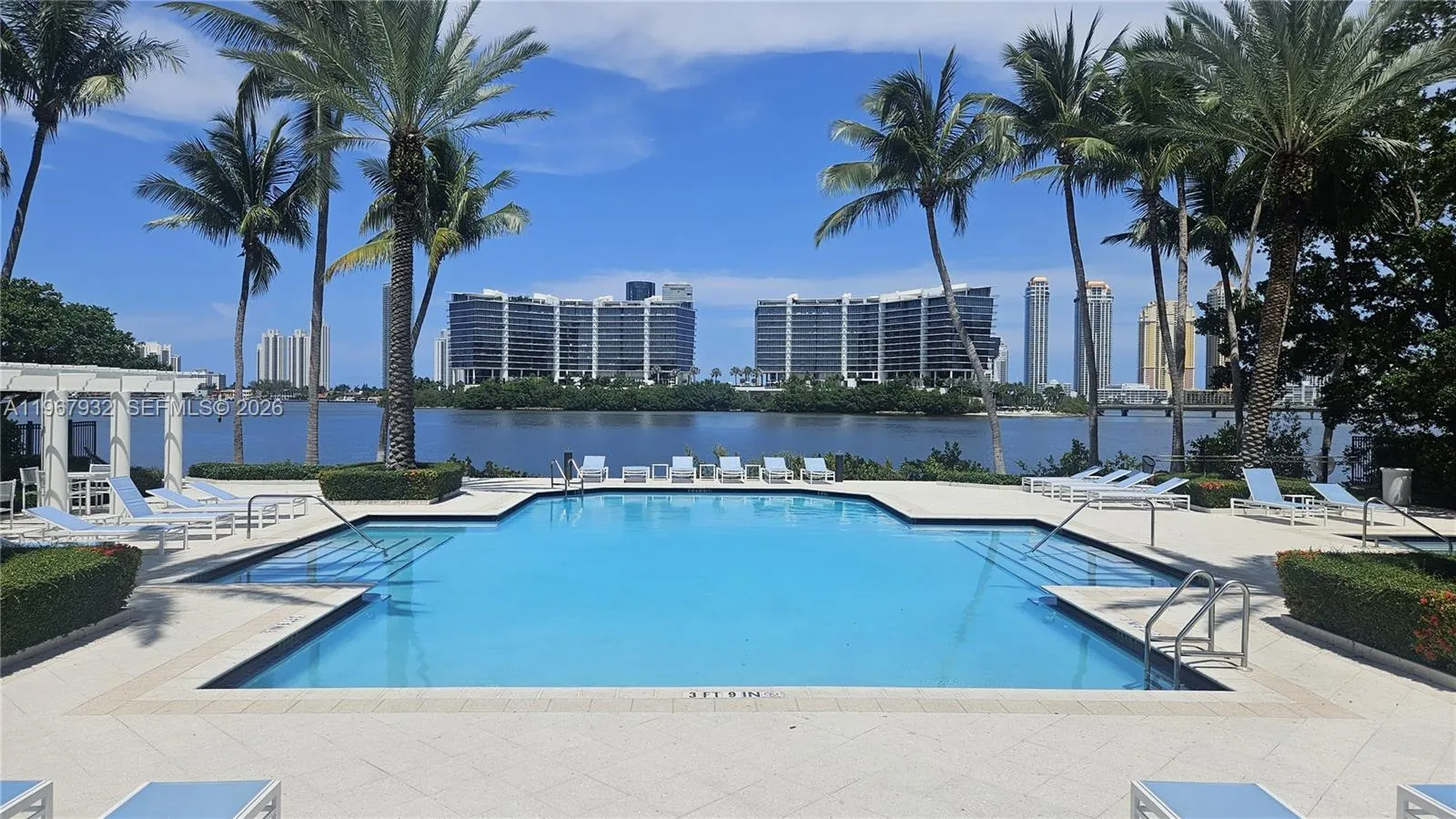 Foto de propiedad en 3145 NE 184th Street 5102, Aventura, FL 33160 Aventura con MLS# 