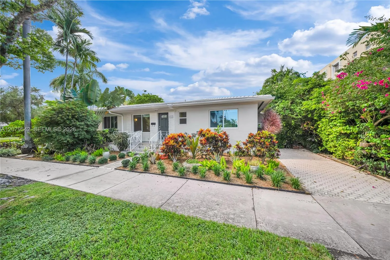 Foto de propiedad en 3145 Segovia Street 545, Coral Gables, FL 33134 Coral Gables con MLS# 