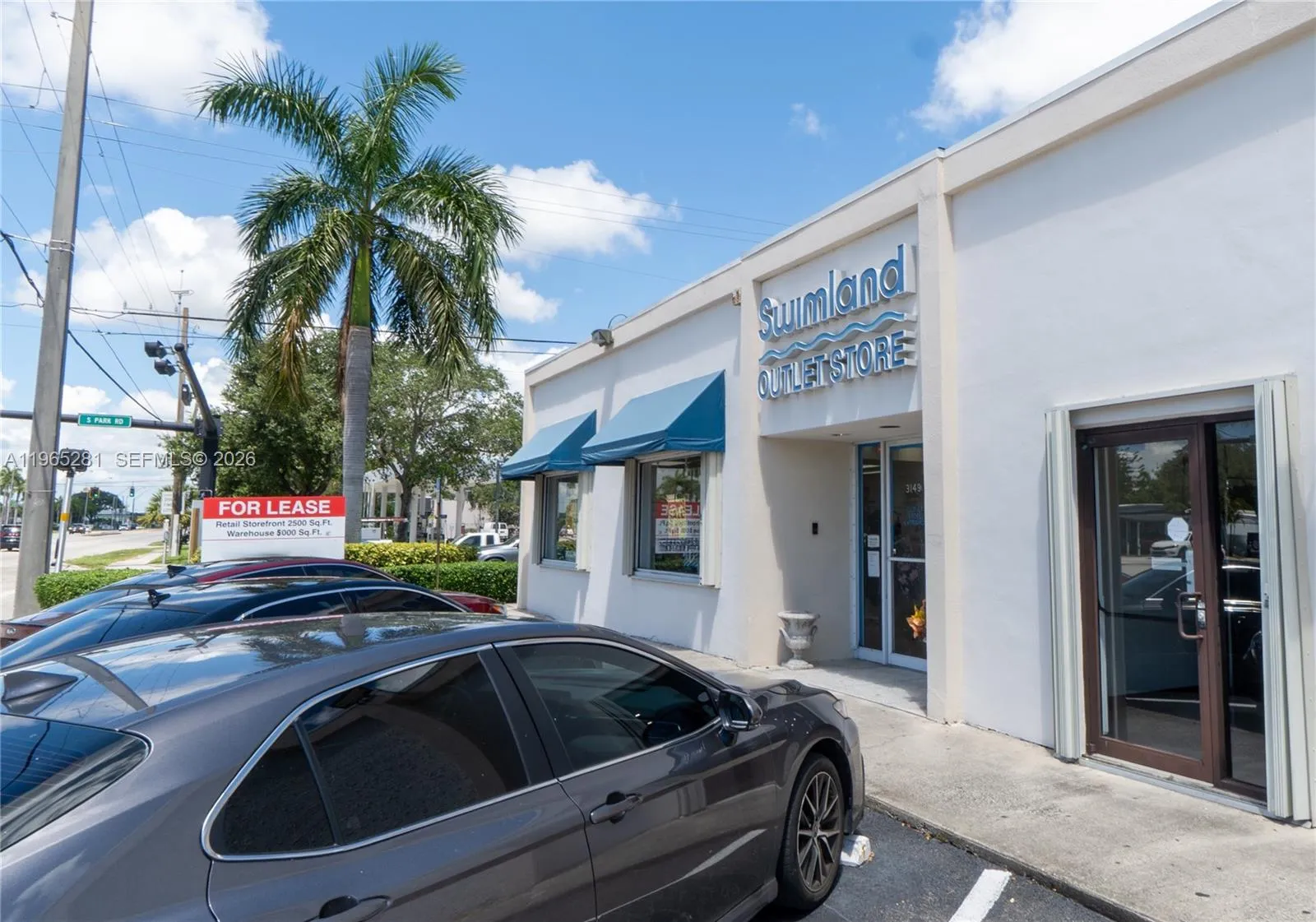 Foto de propiedad en 3149 W Hallandale Beach Boulevard R, Pembroke Park, FL 33009 Pembroke Park con MLS# 