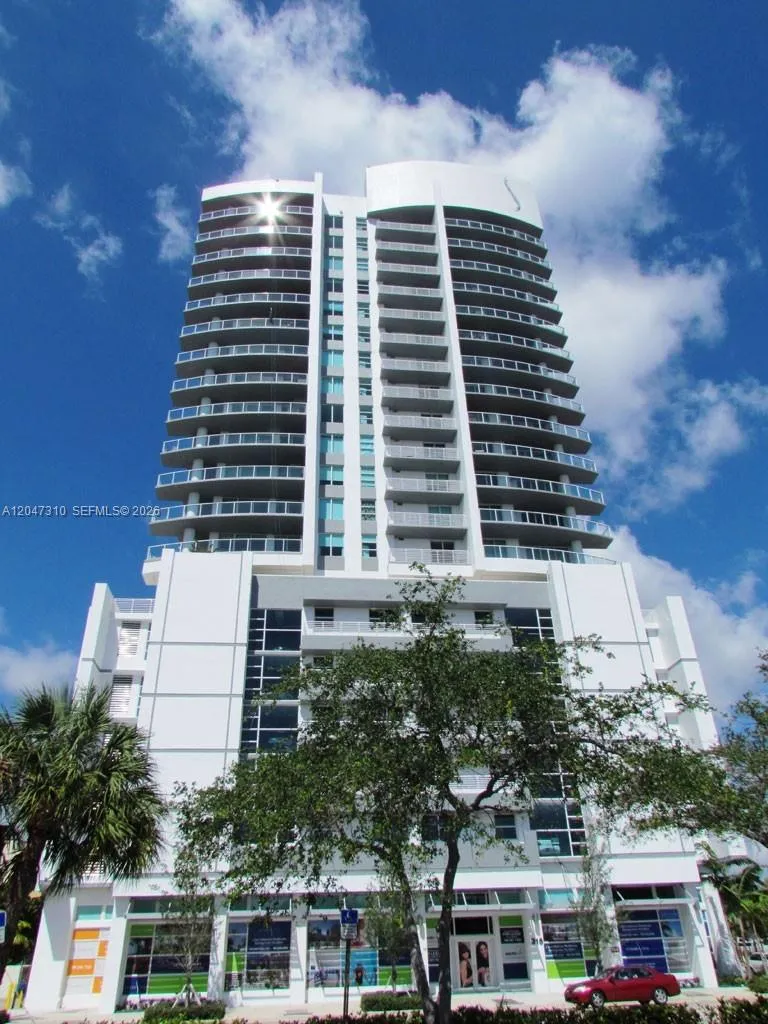 Foto de propiedad en 315 NE 3rd Avenue 2103, Fort Lauderdale, FL 33301 Fort Lauderdale con MLS# 