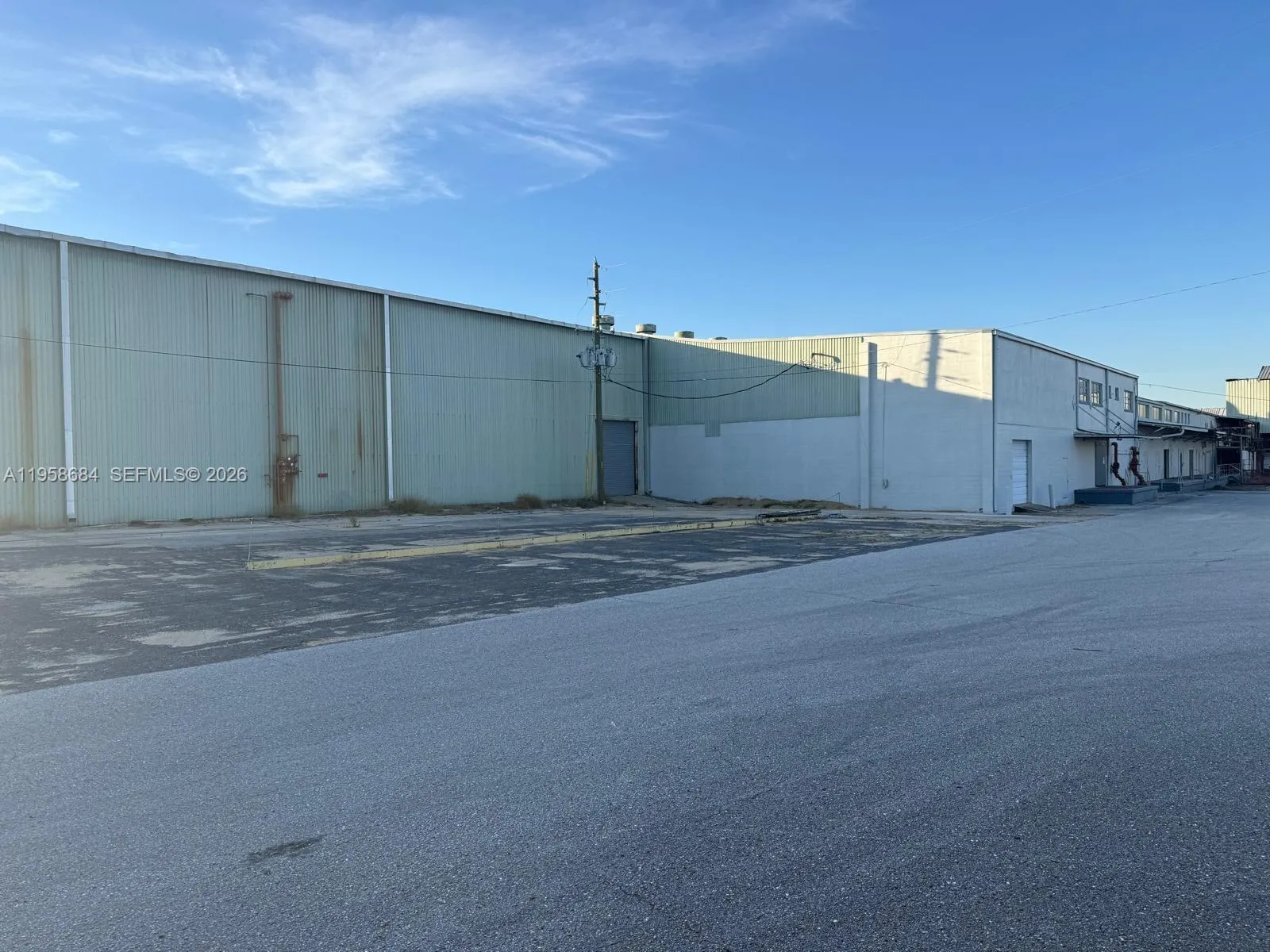 Foto de propiedad en 315 Us Hwy 17 92, Davenport, FL 33837 Davenport con MLS# 
