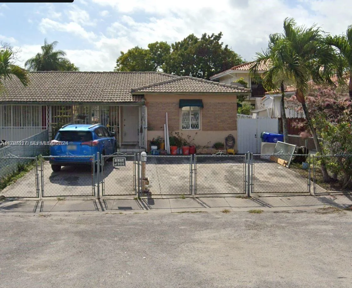 En Venta 3154 SW 23rd Street, Miami, FL 33145, Miami, FL 33145