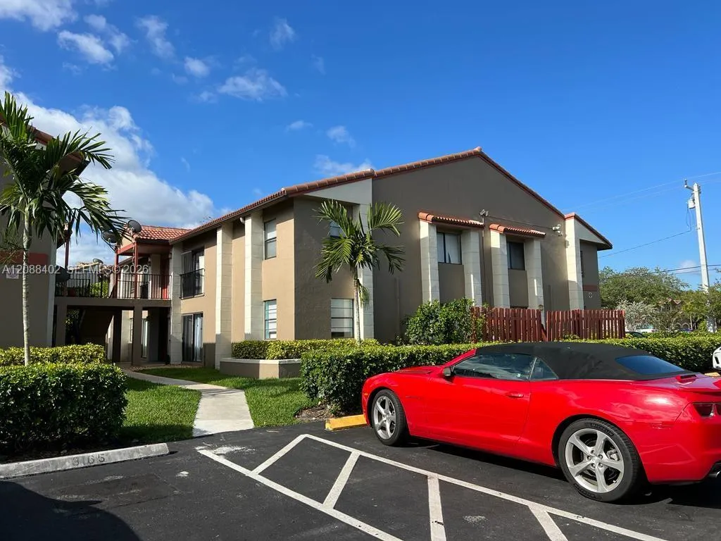 Foto de propiedad en 3157 Coral Ridge Drive 3157, Coral Springs, FL 33065 Coral Springs con MLS# 