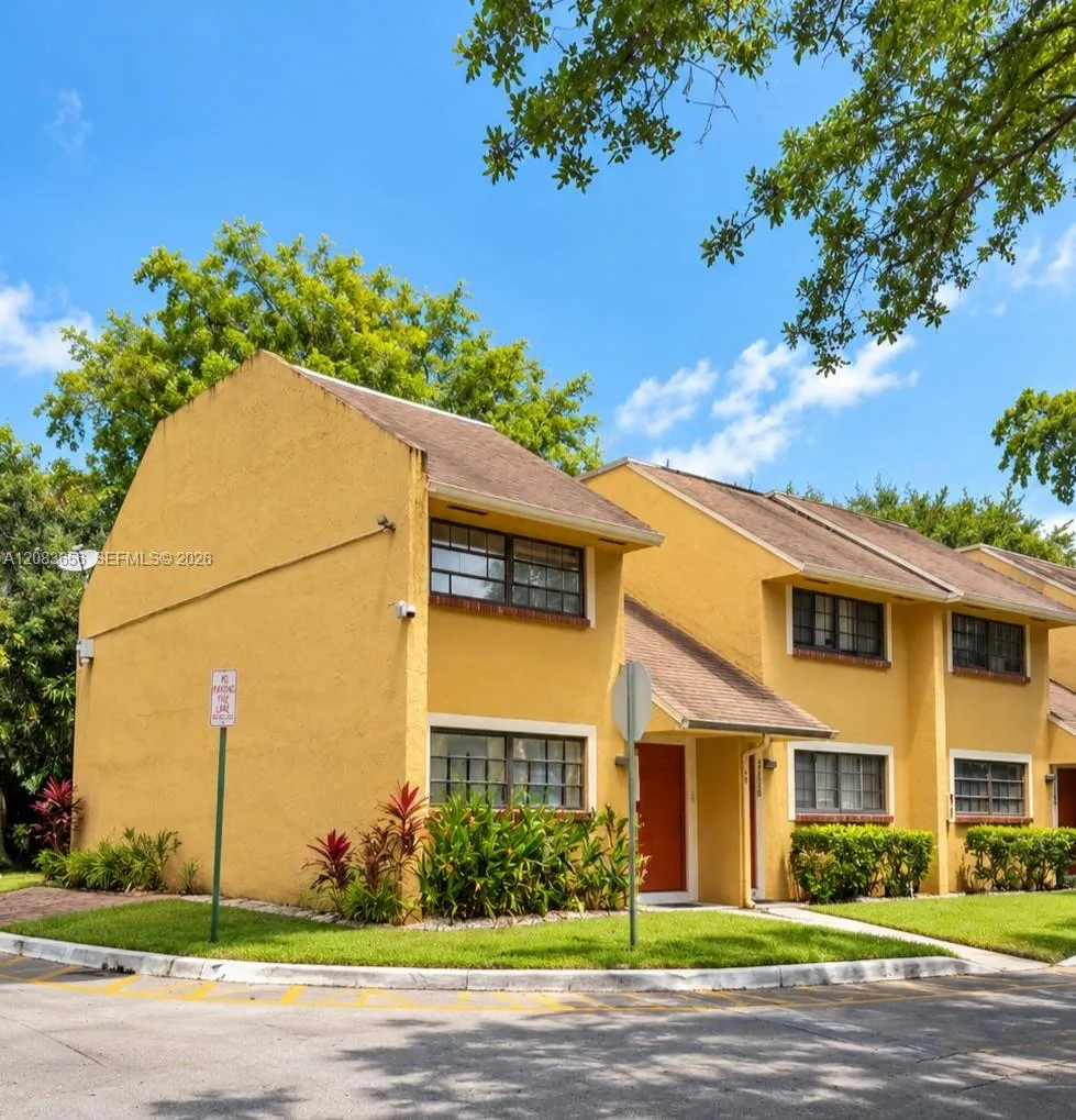 En Renta 3158 N Pine Island Road 907, Sunrise, FL 33351, Sunrise, FL 33351