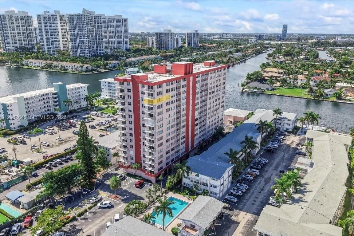Vendido 3161 S Ocean Drive 1405, Hallandale Beach, FL 33009, Hallandale Beach, FL 33009