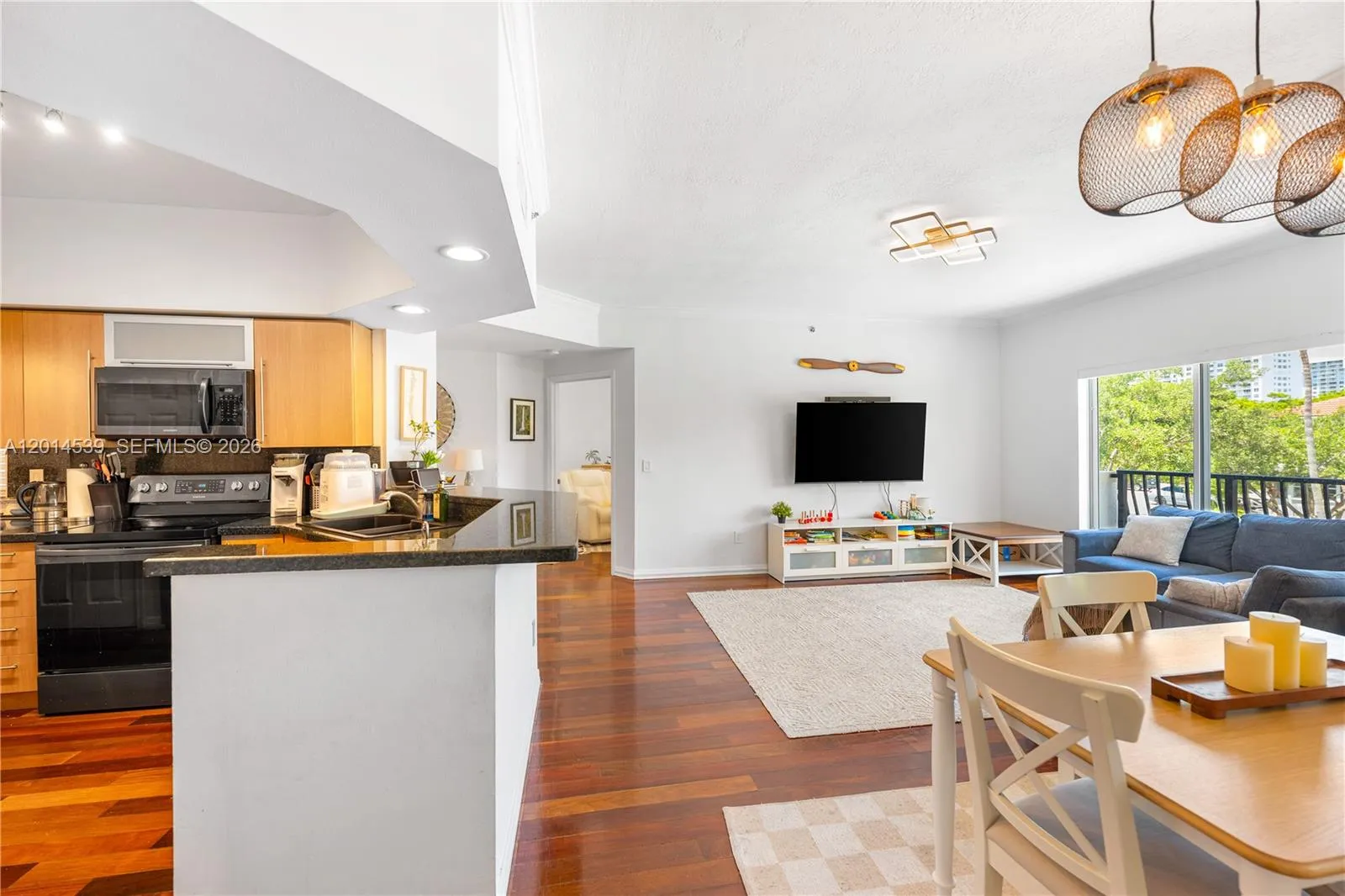 Foto de propiedad en 3165 NE 184th Street 6304, Aventura, FL 33160 Aventura con MLS# 