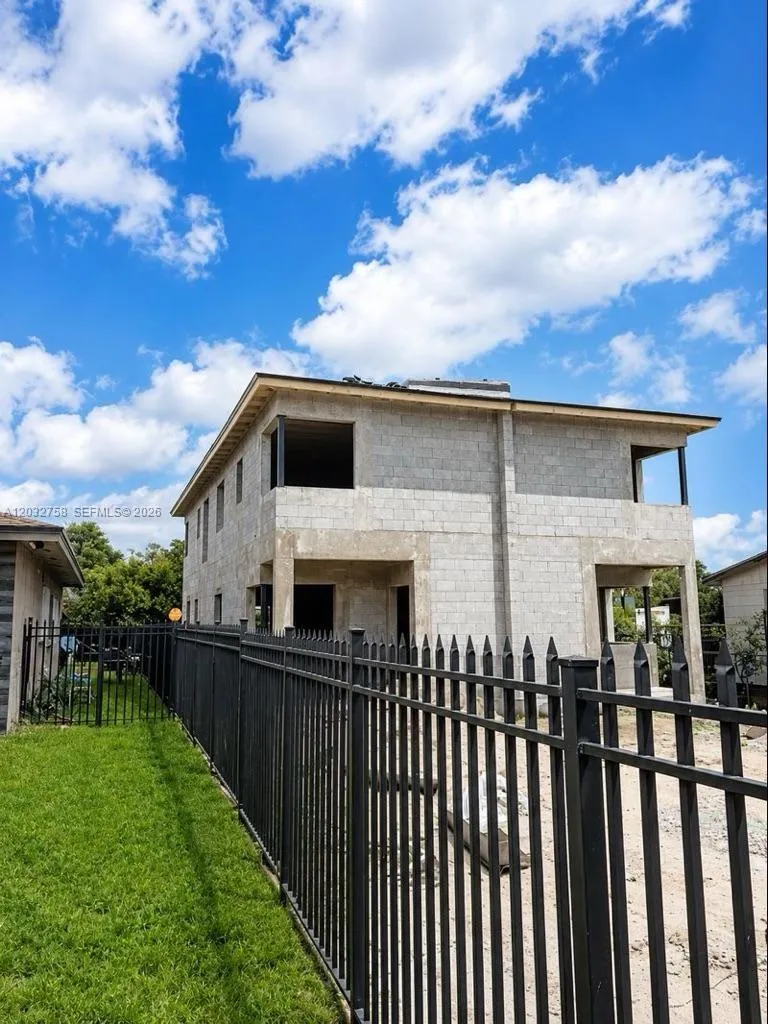 En Venta 3165 NW 61st Street, Miami, FL 33142, Miami, FL 33142