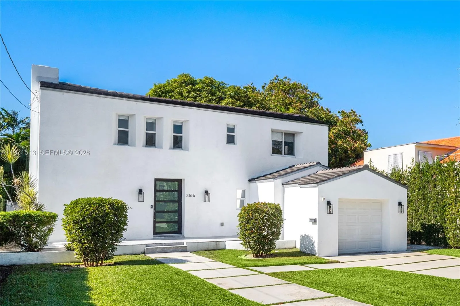 Foto de propiedad en 3166 Royal Palm Avenue, Miami Beach, FL 33140 Miami Beach con MLS# 
