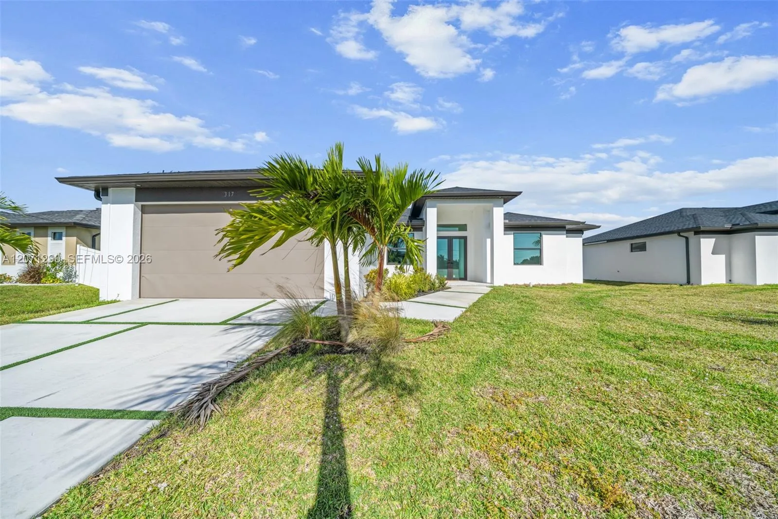 Foto de propiedad en 317 NE 15th Terrace, FL 33909  con MLS# 