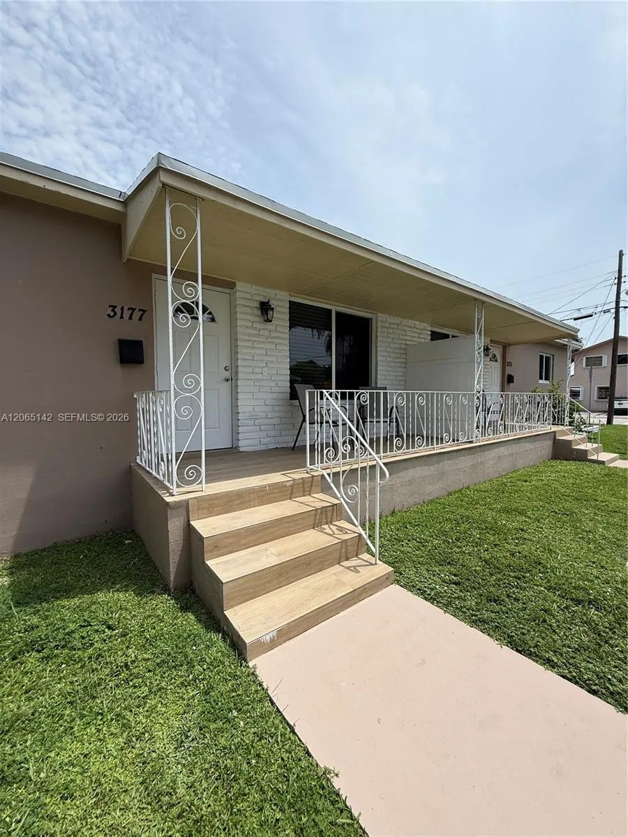 Foto de propiedad en 3177 SW 27th Terrace 3177, Miami, FL 33133 Miami con MLS# 