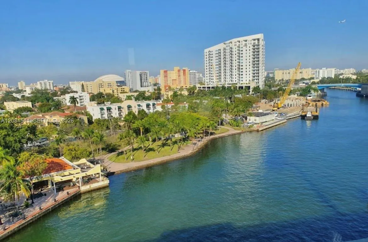 Foto de propiedad en 318 SW 4th Avenue 1, Miami, FL 33130 Miami con MLS# 