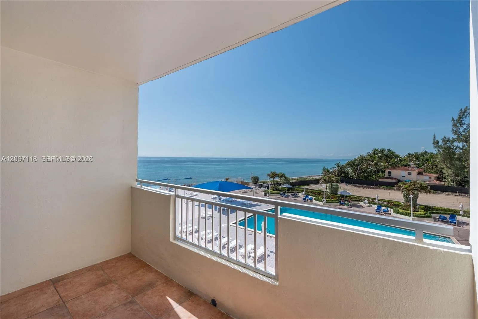 Foto de propiedad en 3180 S Ocean Drive 310, Hallandale Beach, FL 33009 Hallandale Beach con MLS#