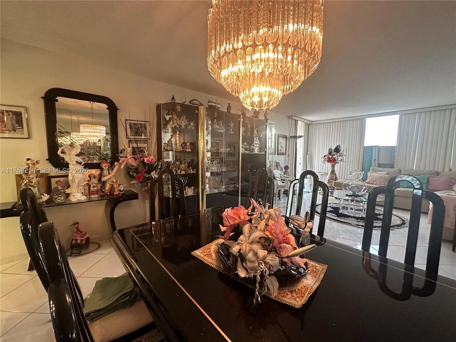 Foto de propiedad en 3180 S Ocean Drive 522, Hallandale Beach, FL 33009 Hallandale Beach con MLS# 