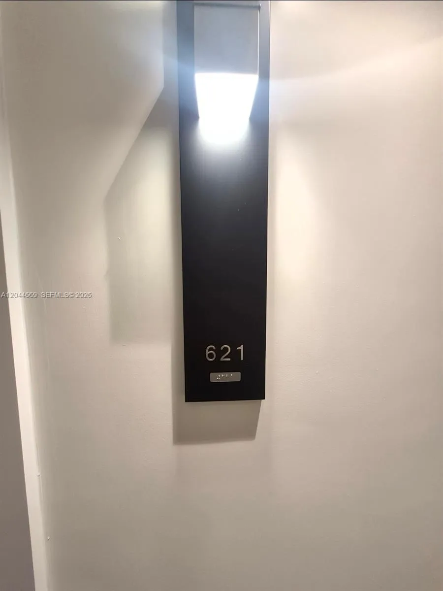 Foto de propiedad en 3180 S Ocean Drive 621, Hallandale Beach, FL 33009 Hallandale Beach con MLS# 