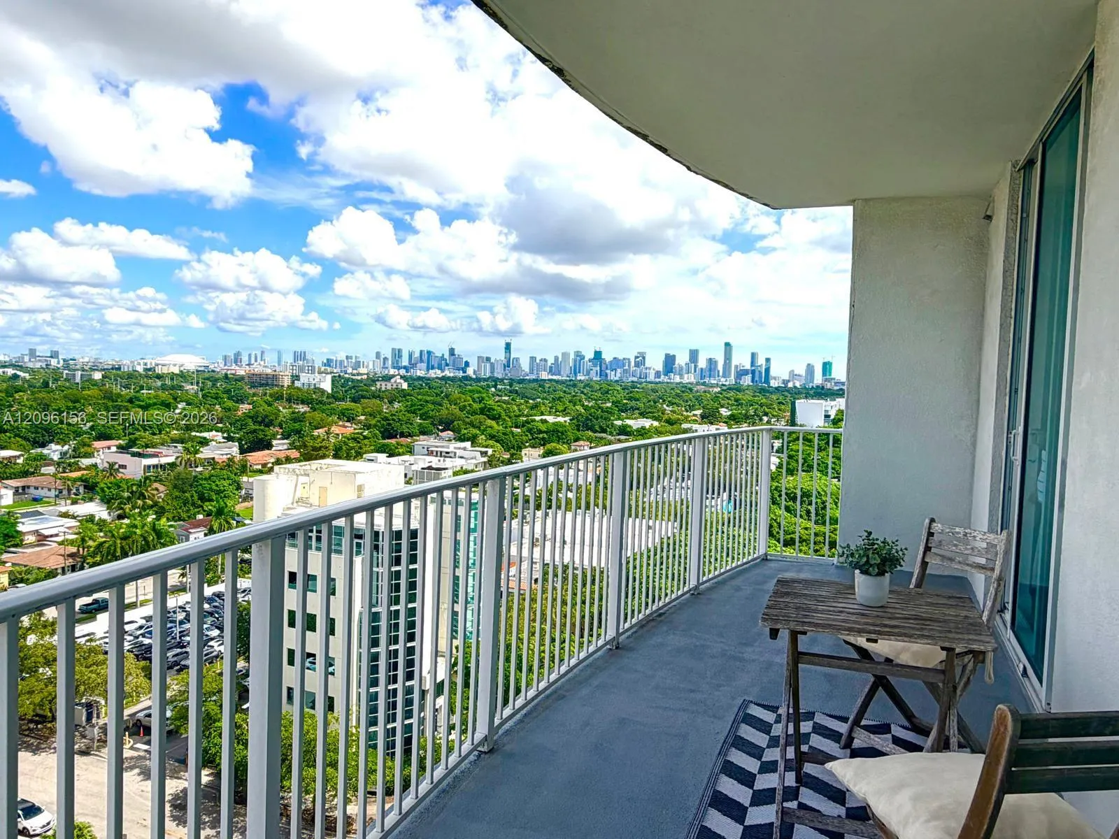En Venta 3180 SW 22nd Terrace 1208, Miami, FL 33145, Miami, FL 33145
