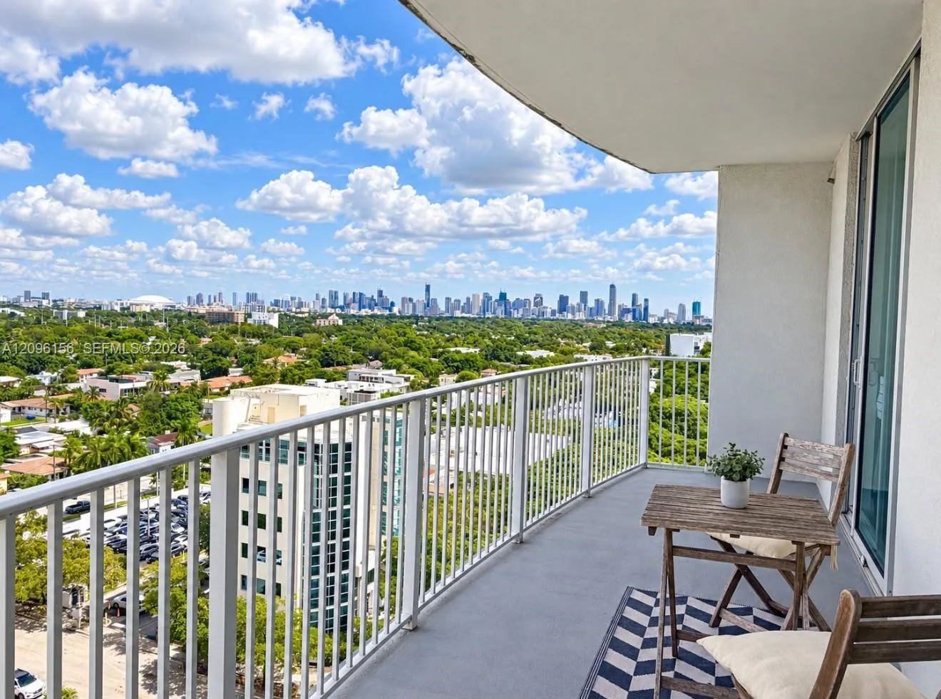 En Venta 3180 SW 22nd Terrace 1208, Miami, FL 33145, Miami, FL 33145