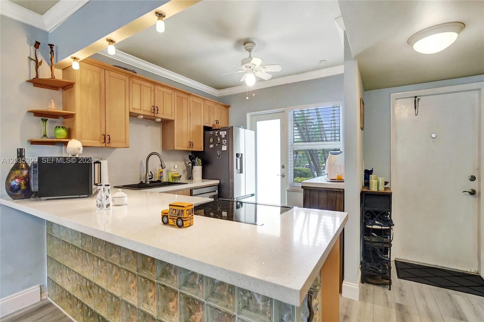 Foto de propiedad en 3181 S Ocean Drive 107, Hallandale Beach, FL 33009 Hallandale Beach con MLS# 