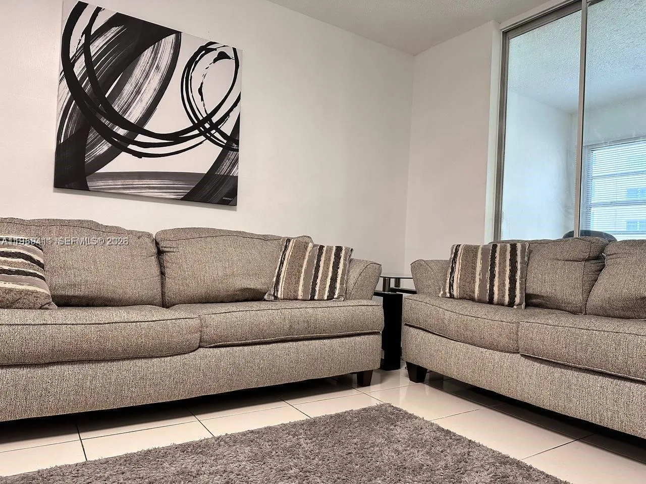 Foto de propiedad en 319 NE 14th Avenue 106, Hallandale Beach, FL 33009 Hallandale Beach con MLS# 
