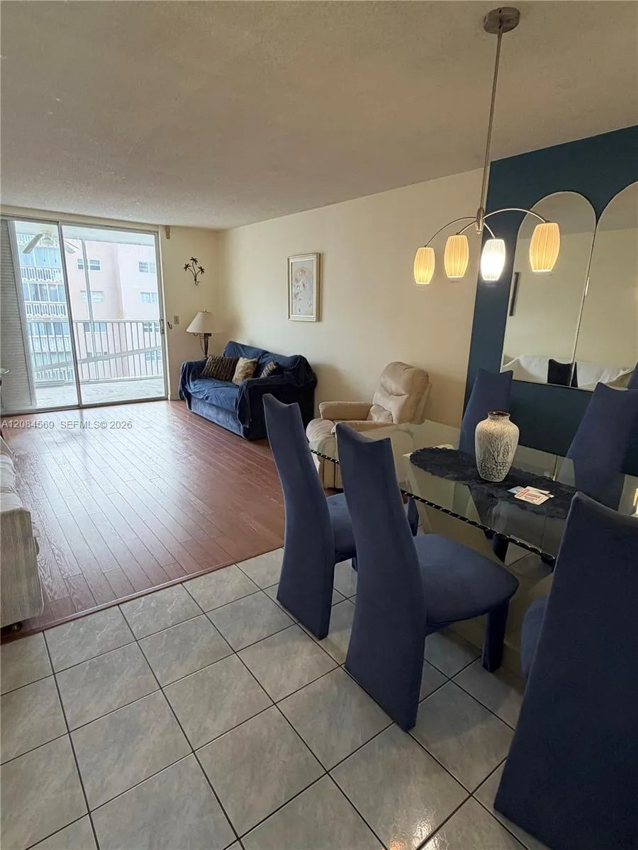 Foto de propiedad en 319 NE 14th Avenue 505, Hallandale Beach, FL 33009 Hallandale Beach con MLS#