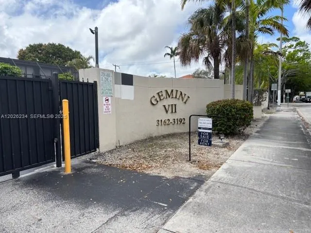 Foto de propiedad en 3190 Bird Avenue 15, Coconut Grove, FL 33133 Coconut Grove con MLS# 