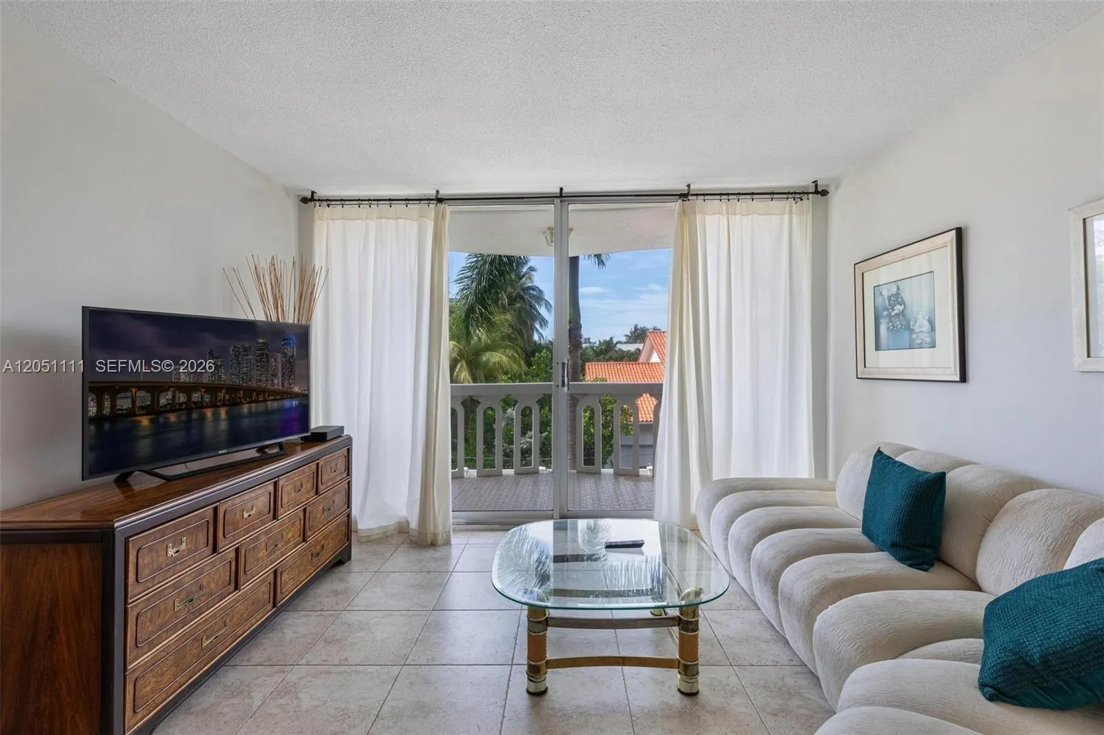 Foto de propiedad en 3199 S Ocean Drive 305, Hallandale Beach, FL 33009 Hallandale Beach con MLS# 