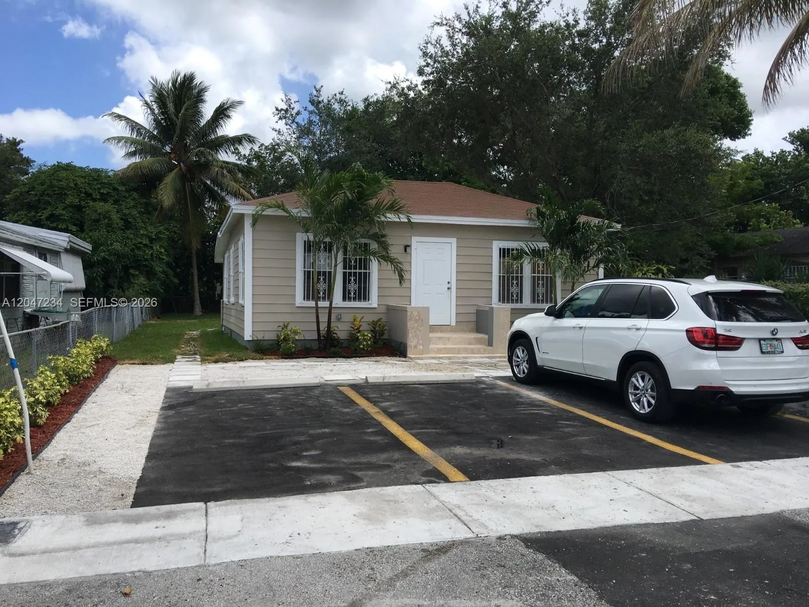 Foto de propiedad en 32 NE 169th Street 2, North Miami Beach, FL 33162 North Miami Beach con MLS# 