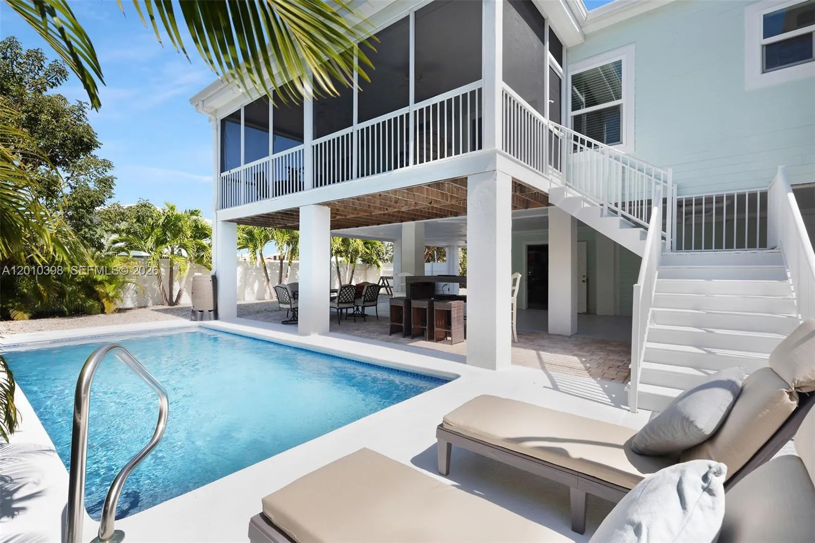 Foto de propiedad en 320 Calzada De Bougainville, Marathon, FL 33050 Marathon con MLS# 