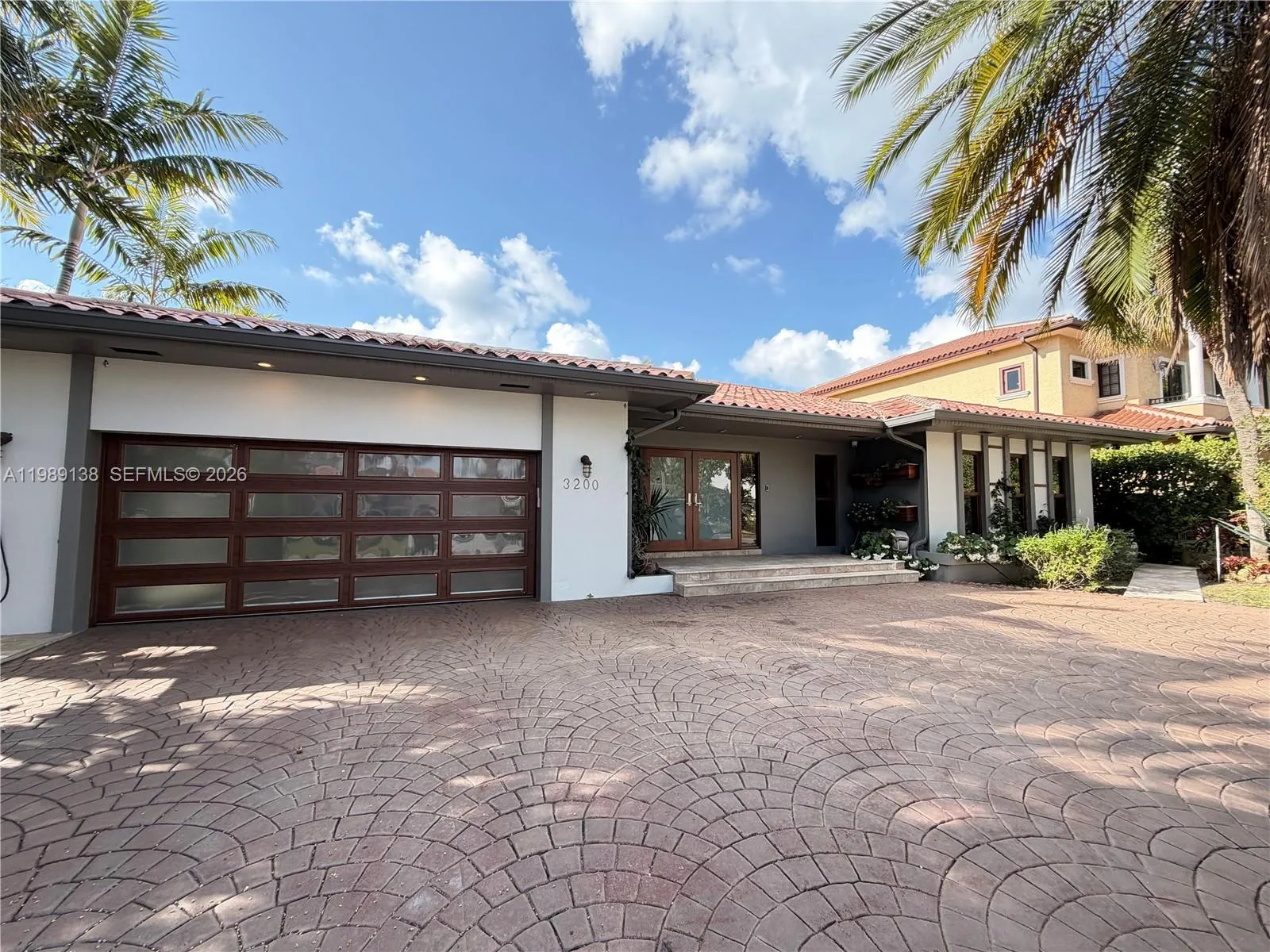 En Renta 3200 NE 165th Street, North Miami Beach, FL 33160, North Miami Beach, FL 33160