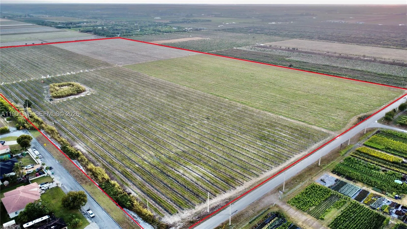 Foto de propiedad en 320XX SW 207th Avenue, Homestead, FL 33030 Homestead con MLS# 