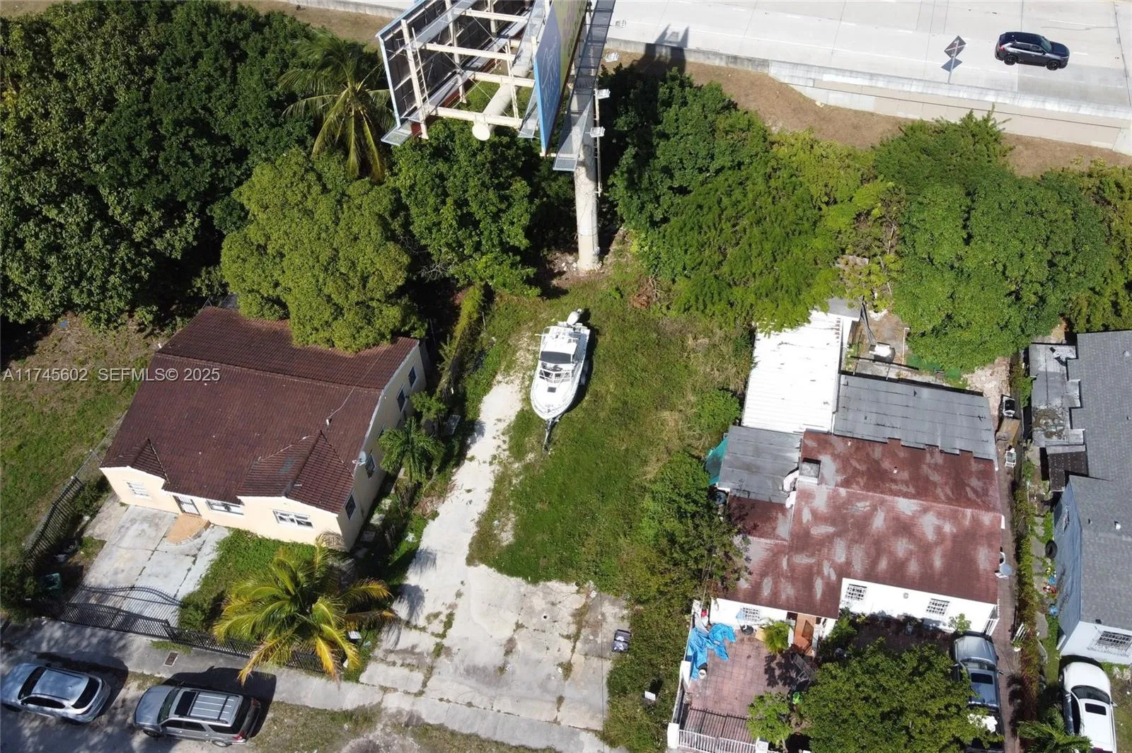 Foto de propiedad en 321 NW 37th Street, Miami, FL 33127 Miami con MLS# 