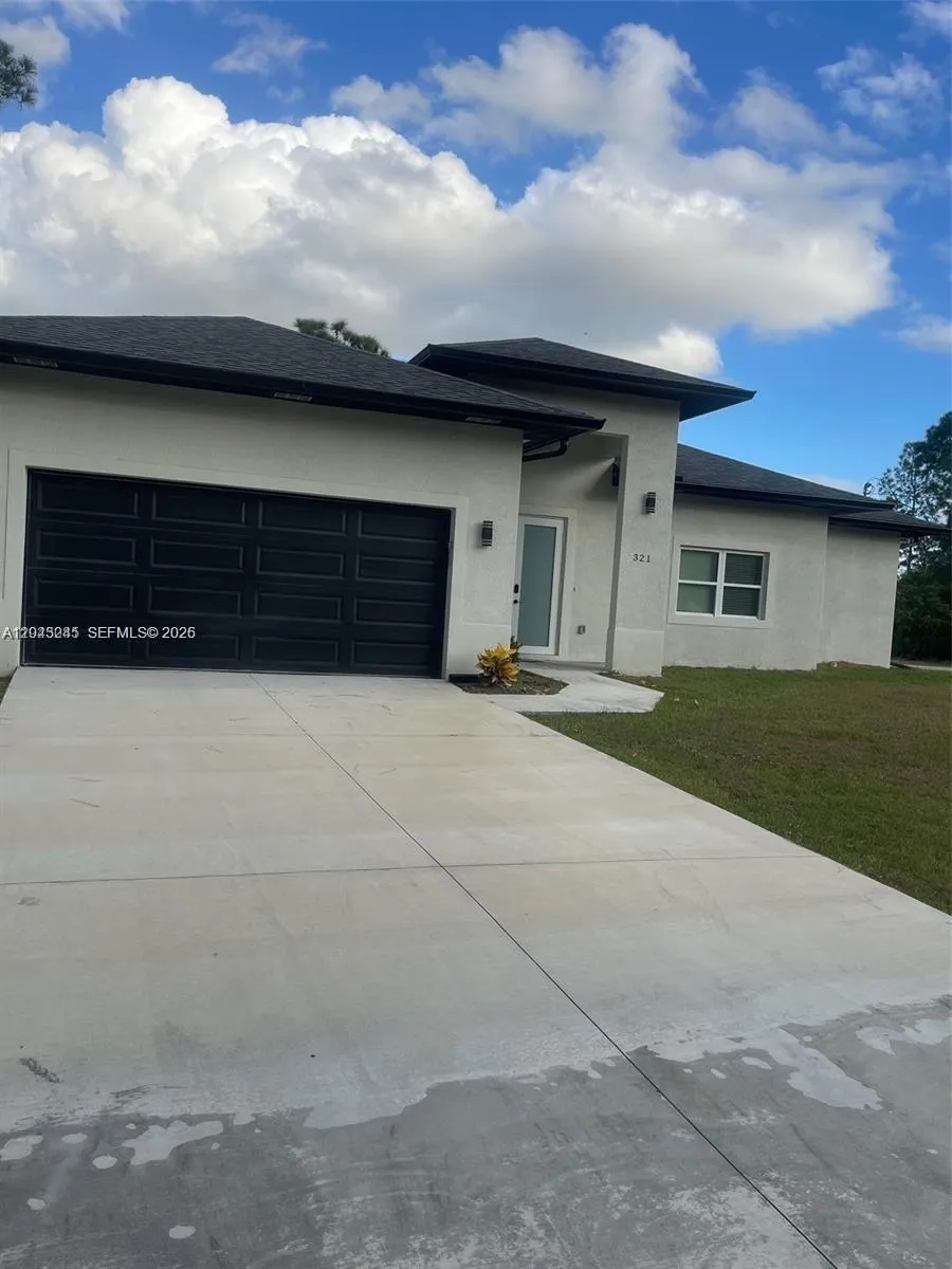 En Renta 321 S Briggs 0, Lehigh Acres, FL 33974, Lehigh Acres, FL 33974