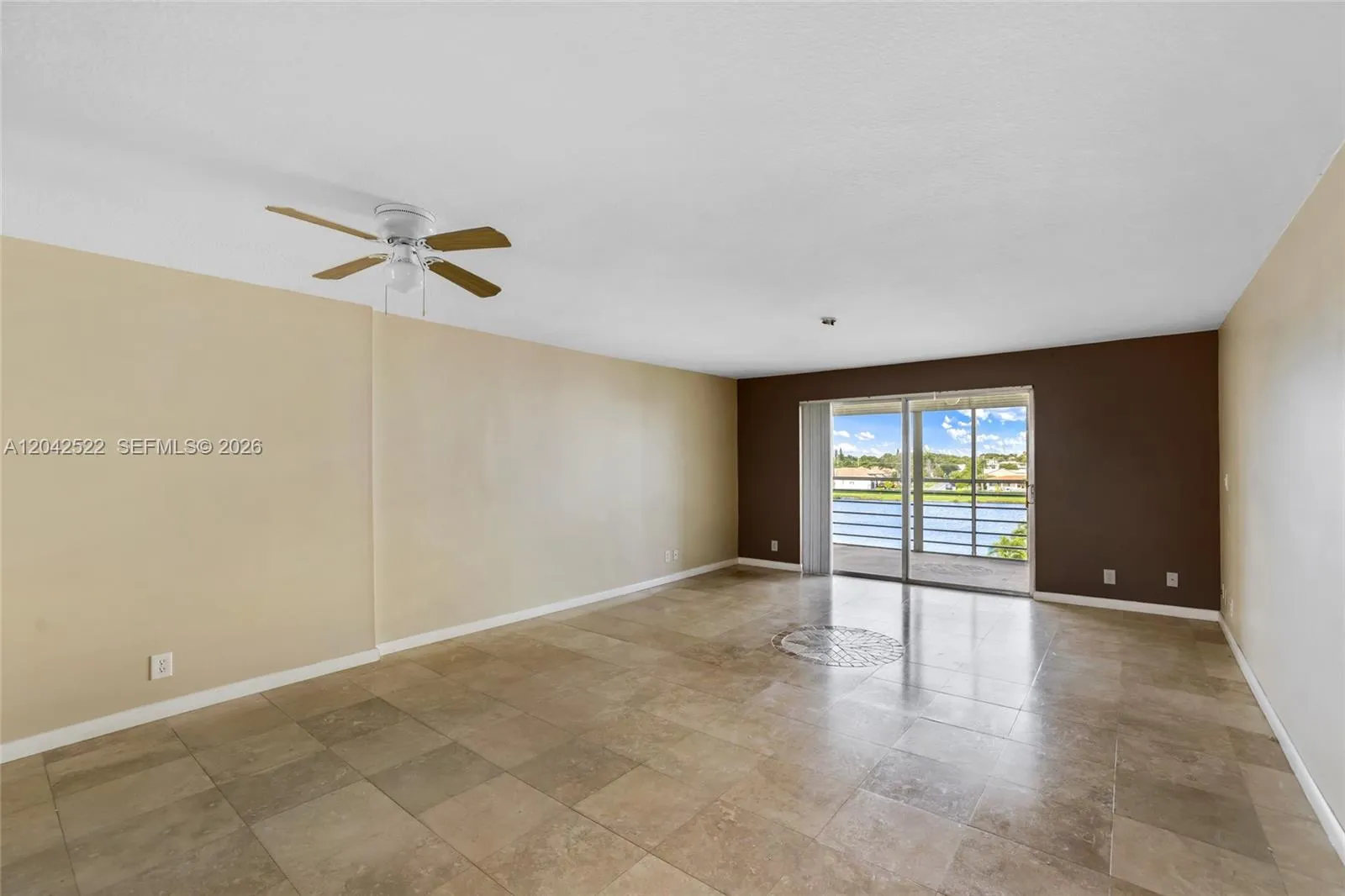 Foto de propiedad en 321 SE 3rd Street 408, Dania Beach, FL 33004 Dania Beach con MLS# 